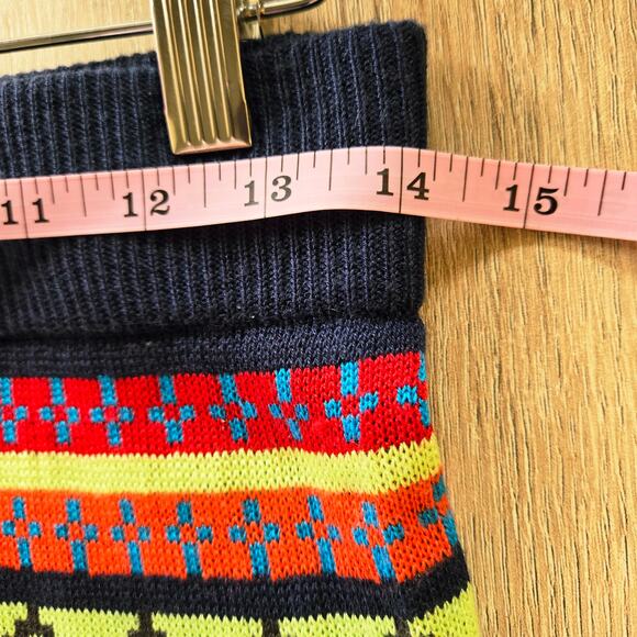 Size Medium Bright Geometric Knit Mini Sweater Skirt – Cozycore Ski Trip Knits - Picture 3 of 4